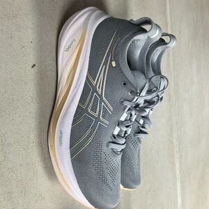 Women’s ASICS Gel Nimbus 26 tennis shoes